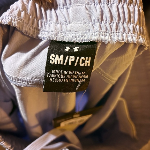 NWT Women’s Under Armour Unstoppable Ankle Pant - Picture 6 of 7